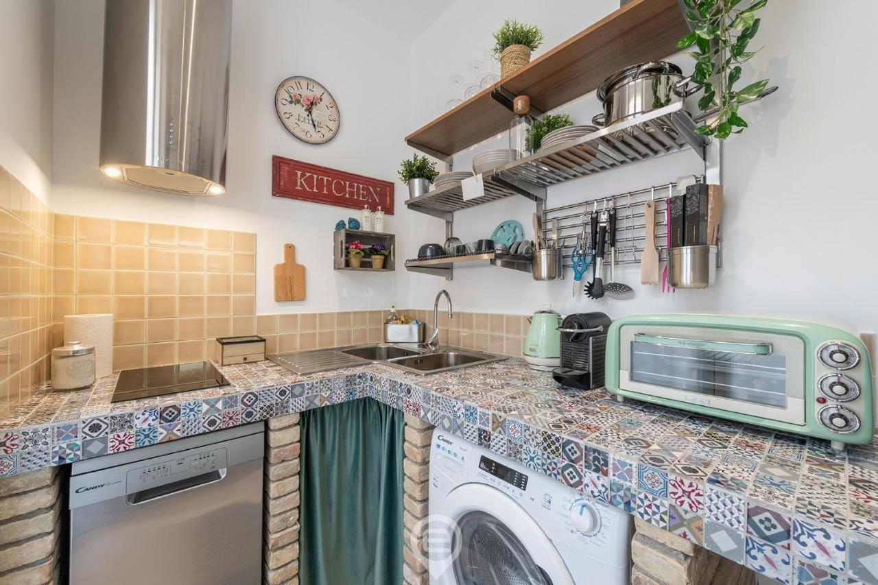 Adriana'S New Loft Apartment กาญารี ภายนอก รูปภาพ