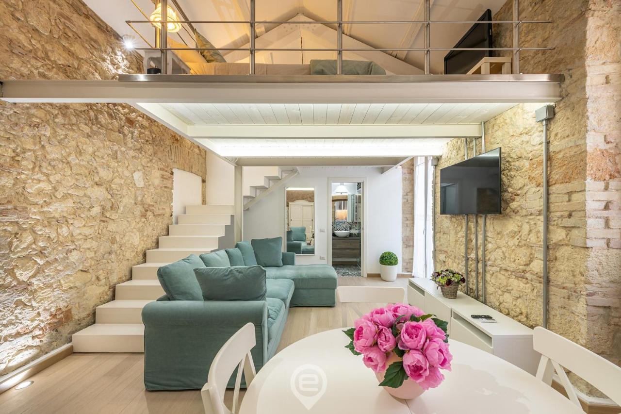 Adriana'S New Loft Apartment กาญารี ภายนอก รูปภาพ