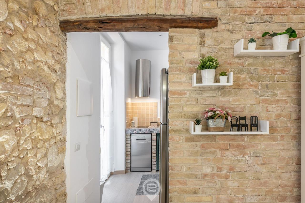 Adriana'S New Loft Apartment กาญารี ภายนอก รูปภาพ