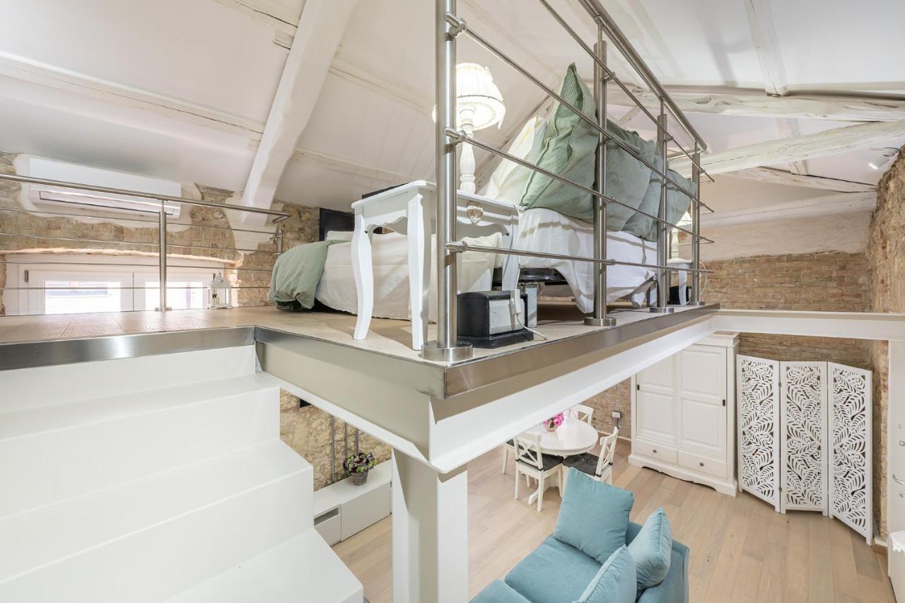 Adriana'S New Loft Apartment กาญารี ภายนอก รูปภาพ